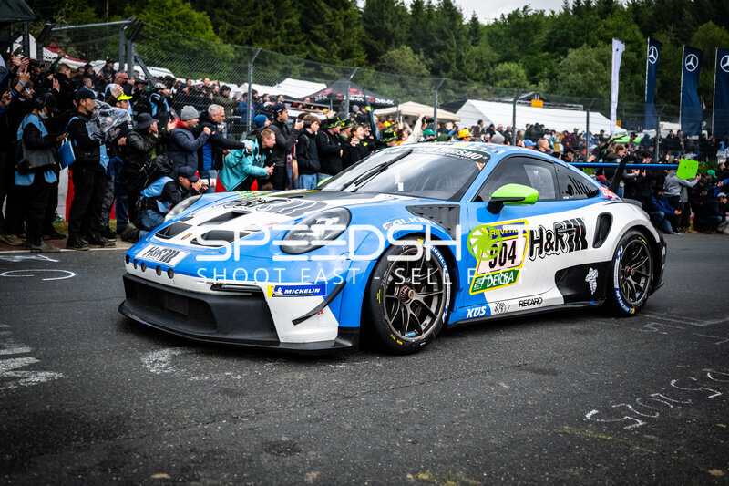 Porsche 911 GT3 #904 von Mühlner Motorsport in der Startaufstellung