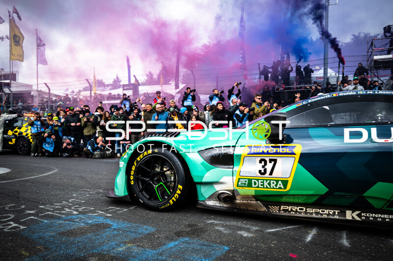 PROsport Racing #37 in der Startaufstellung beim 24h Nürburgring