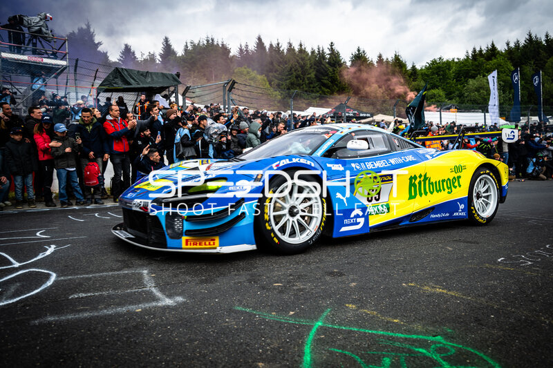 McLaren #69 von Doerr Motorsport bei der Startaufstellung am Nürburgring