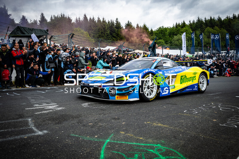 McLaren #69 von Doerr Motorsport auf der Startaufstellung am Nürburgring