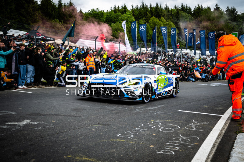 Mercedes-AMG GT3 #47 von KCMG vor begeisterter Kulisse am Nürburgring