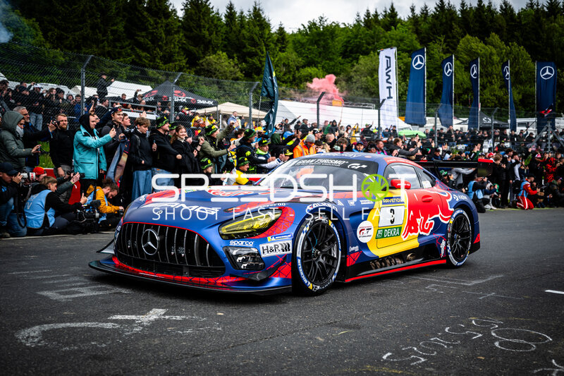 Mercedes-AMG GT3 #3 von Verstappen Racing bei der Startaufstellung am Nürburgring