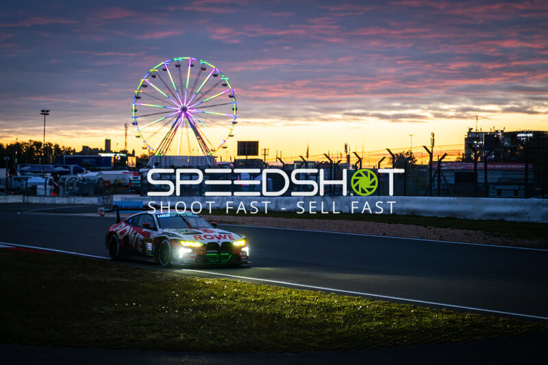 BMW M4 GT3 #99 von ROWE RACING bei Sonnenuntergang am Nürburgring