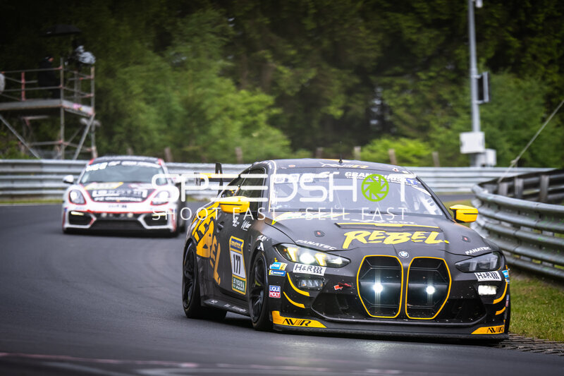 BMW M4 GT4 #177 von AV Racing by BLACK FALCON auf der Nordschleife