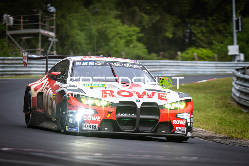 BMW M4 GT3 #99 von ROWE RACING auf der Nordschleife
