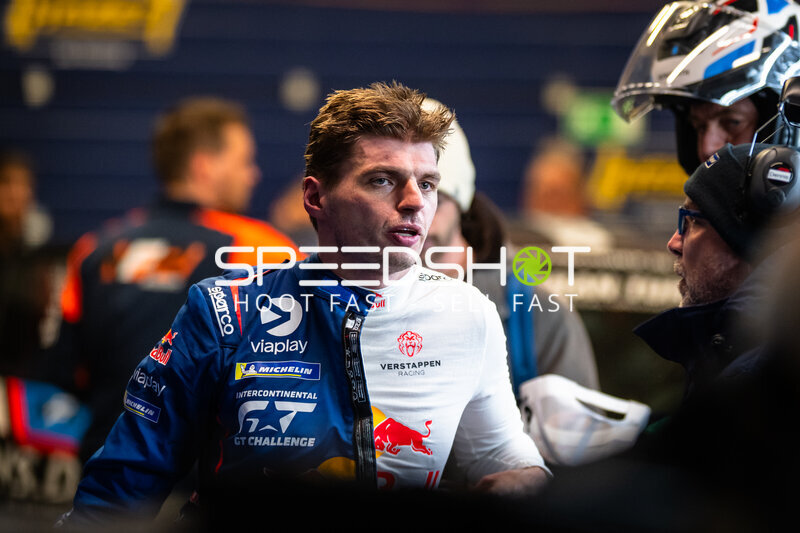 Max Verstappen im Gespräch beim 24h Nürburgring 2026