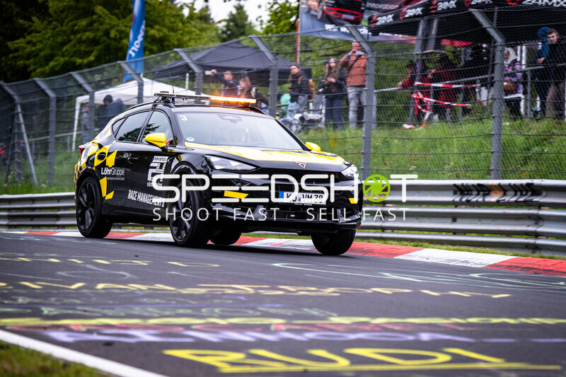 Race Management Fahrzeug auf der Nordschleife beim 24h Nürburgring