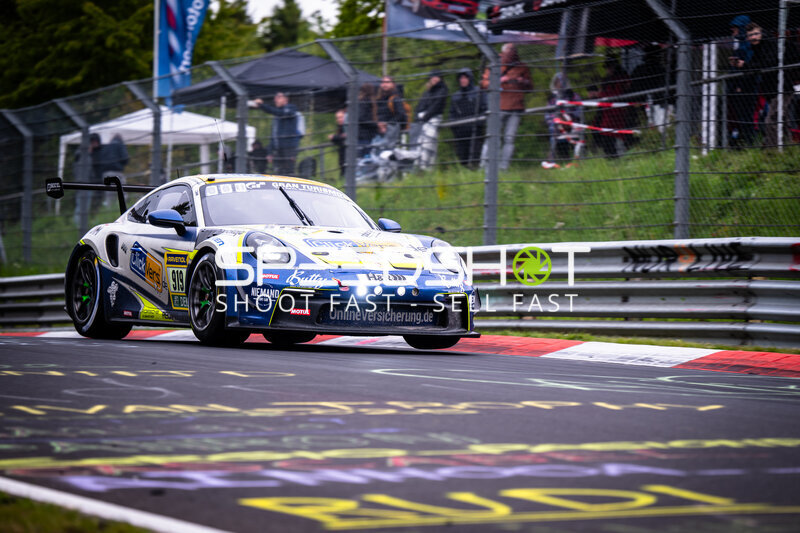 Porsche 911 GT3 #919 von Clickversicherung.de TEAM auf der Nordschleife