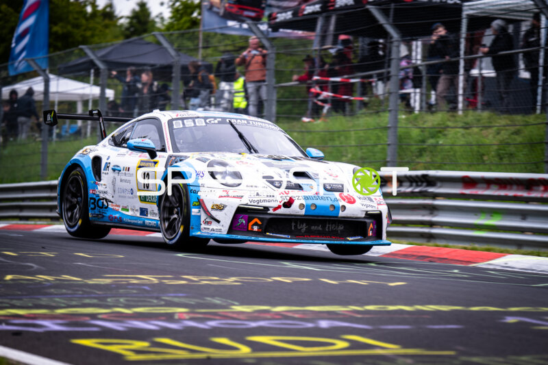 Porsche 911 GT3 #13 von White Angel for Fly and Help auf der Nordschleife
