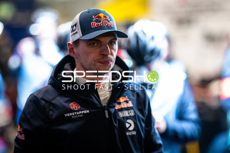 Max Verstappen von Mercedes-AMG Team Verstappen Racing im Fahrerlager