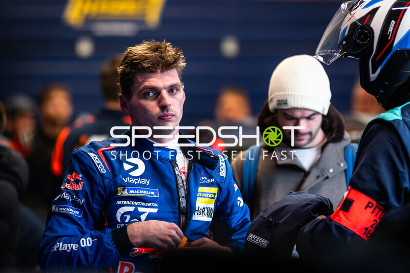 Fahrer im Paddock bei der 24h Nürburgring 2026