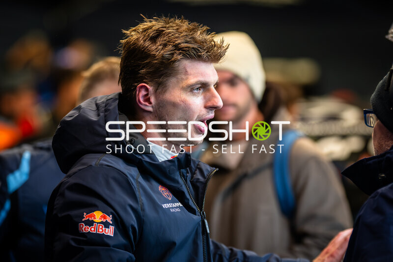 Max Verstappen im Fahrerlager des 24h Nürburgring