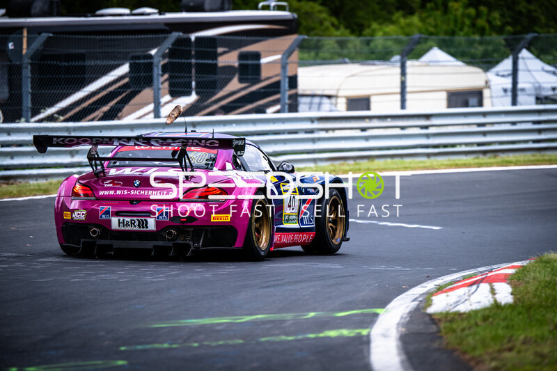 Ferrari 488 GT3 #40 von W.I.S Racing Team auf der Nordschleife