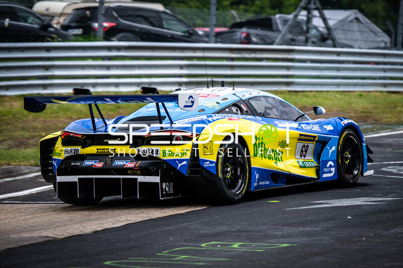 McLaren 720S GT3 #69 von Doerr Motorsport auf dem Nürburgring