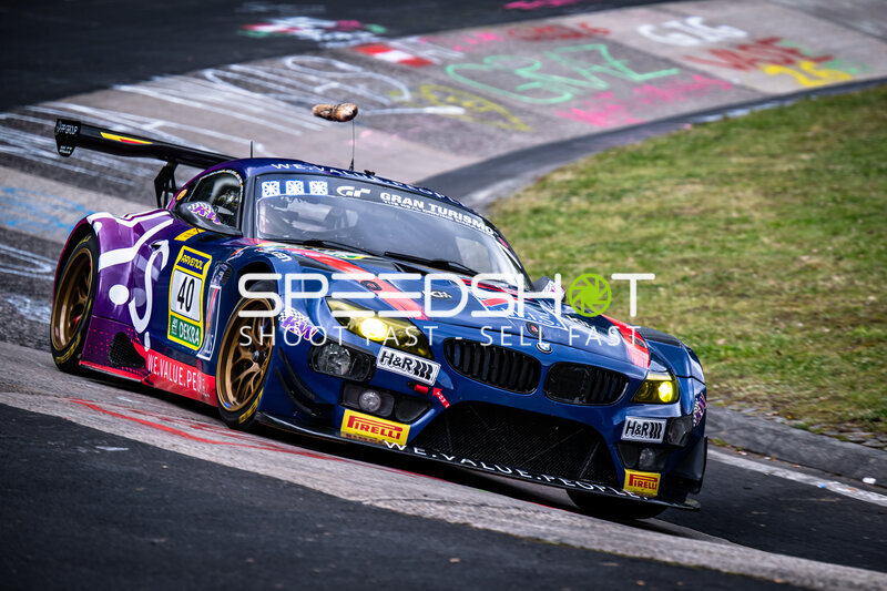 BMW M240i Racing #40 von W.I.S Racing Team auf der Nordschleife