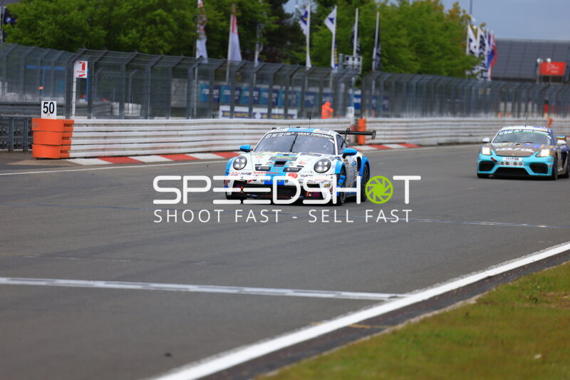 Porsche 911 GT3 R #50 von équipe vitesse auf dem Nürburgring