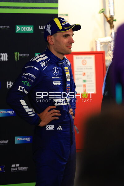 Luca Stolz von Mercedes-AMG Team RAVENOL im Fahrerlager