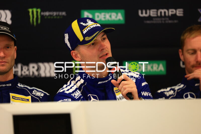 Mercedes-AMG Team RAVENOL Fahrer bei Pressekonferenz zum 24h Nürburgring