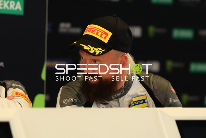 Nicki Thiim bei Pressekonferenz zur 24h Nürburgring 2026