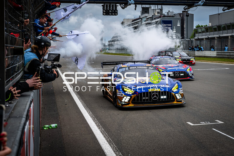 Mercedes-AMG GT3 #80 von Mercedes-AMG Team RAVENOL führt Staraufstellung am Nürburgring an