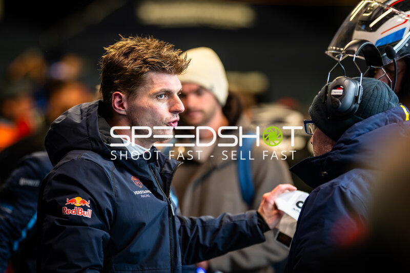 Max Verstappen im Fahrerlager beim 24h Nürburgring