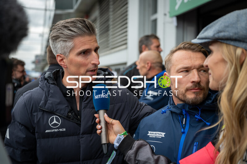 Team-Interview in der Boxengasse des Nürburgring