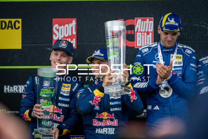 Red Bull Team ABT und Mercedes-AMG Team RAVENOL feiern 24h-Nürburgring-Sieg 2026