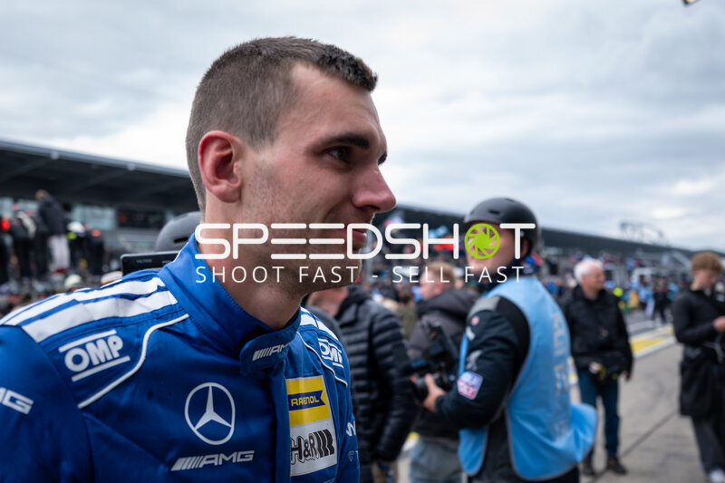 Luca Stolz von Mercedes-AMG Team RAVENOL im Fahrerlager am Nürburgring