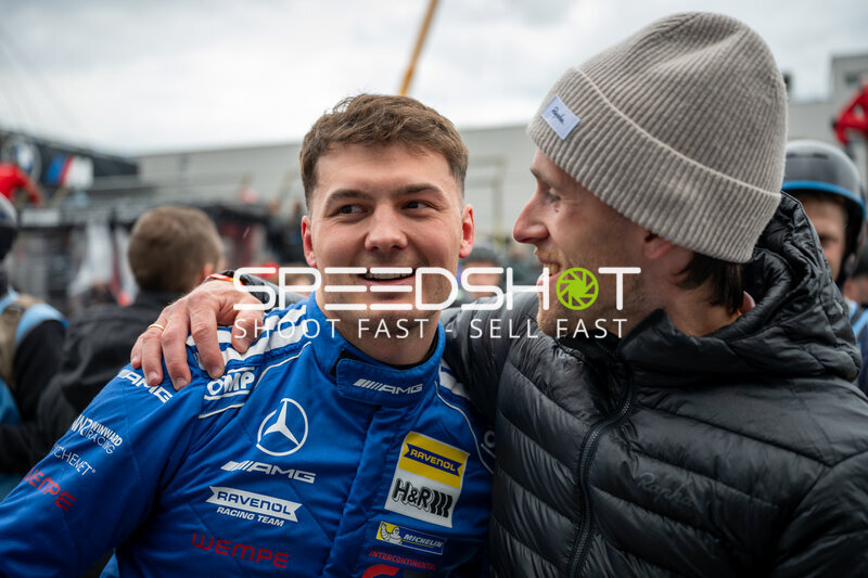 Mercedes-AMG #80 Fabian Schiller im Fahrerlager beim 24h Nürburgring