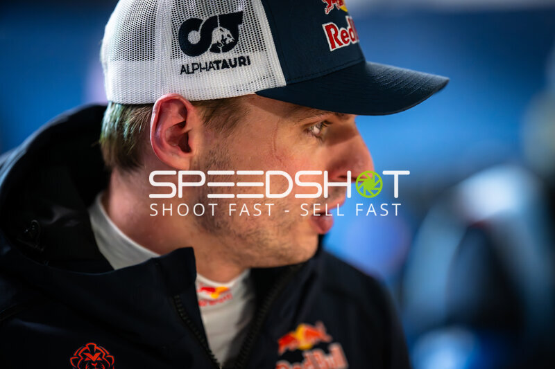 Max Verstappen im Fahrerlager der 24h Nürburgring 2026