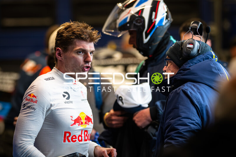 Max Verstappen im Fahrerlager der 24h Nürburgring 2026