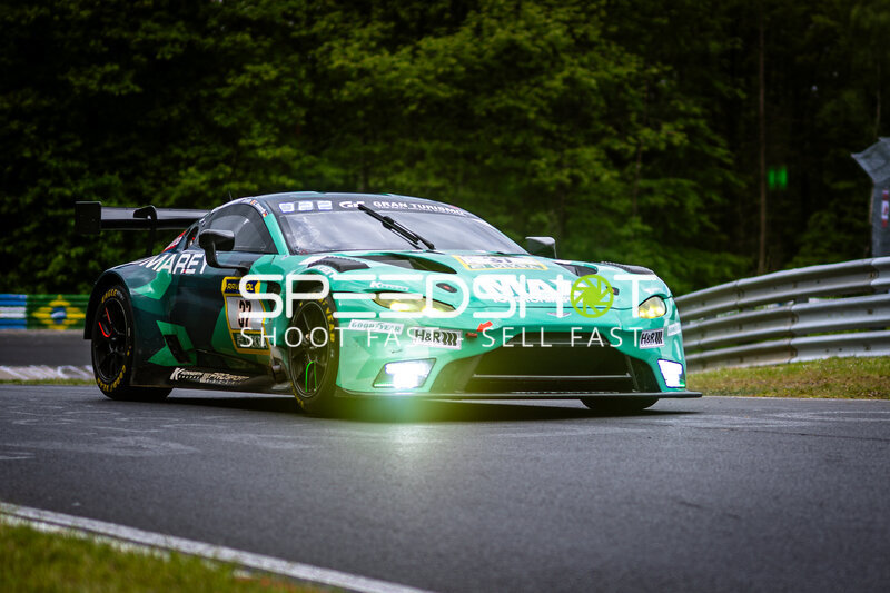 Porsche 718 Cayman GT4 RS #32 von Teichmann Racing auf der Nordschleife