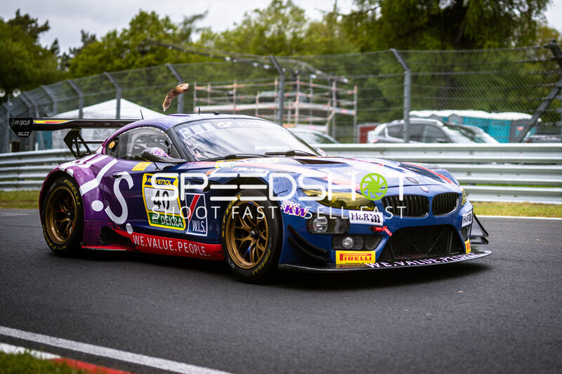 BMW M4 GT3 #40 auf der Nordschleife des Nürburgring
