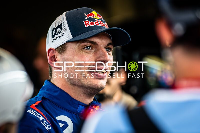 Max Verstappen im Fahrerlager der 24h Nürburgring 2026