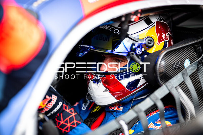 Max Verstappen im Cockpit der Mercedes-AMG GT3 #3