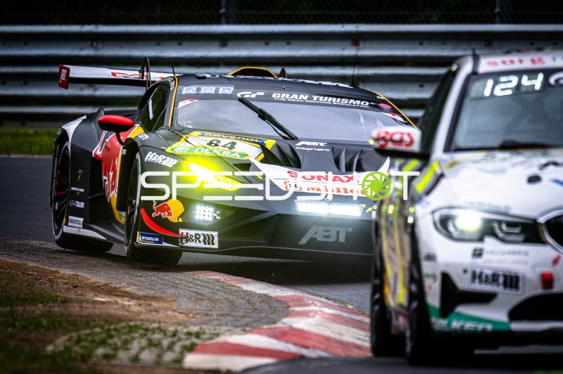 Lamborghini Huracán GT3 #84 von Red Bull Team ABT auf der Nürburgring-Nordschleife