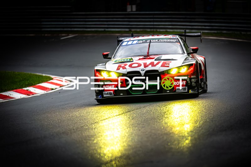 BMW M4 GT3 #99 von ROWE RACING auf der Nürburgring-Nordschleife