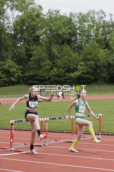 Hürdenlauf mit Startnummern