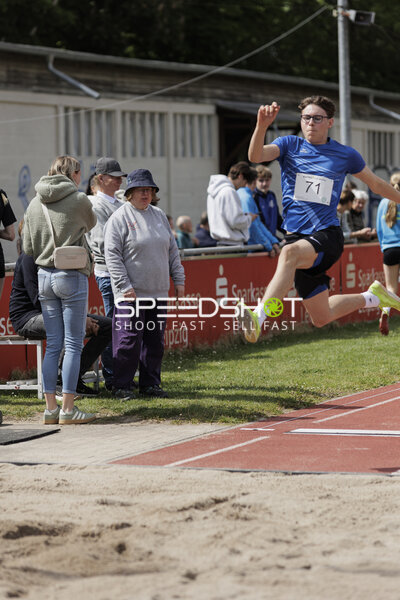 Weitsprung Startnummer 71