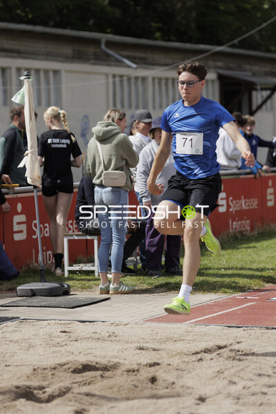 Weitsprung Startnummer 71