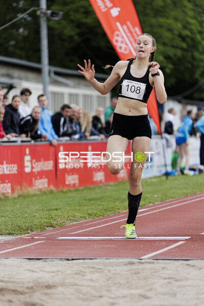 Weitsprung Startnummer 108