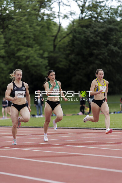 Sprint mit Startnummern 204, 230, 92