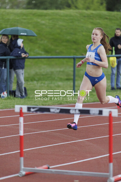 Athletin mit Nummer 44