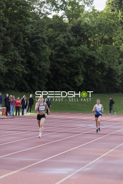 Sprint mit Startnummern 248 und 250
