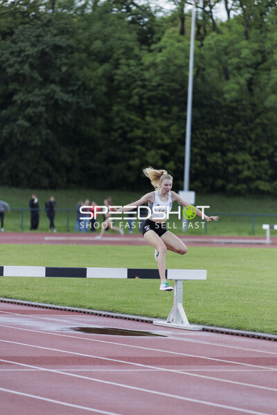 Athletin mit Startnummer 167