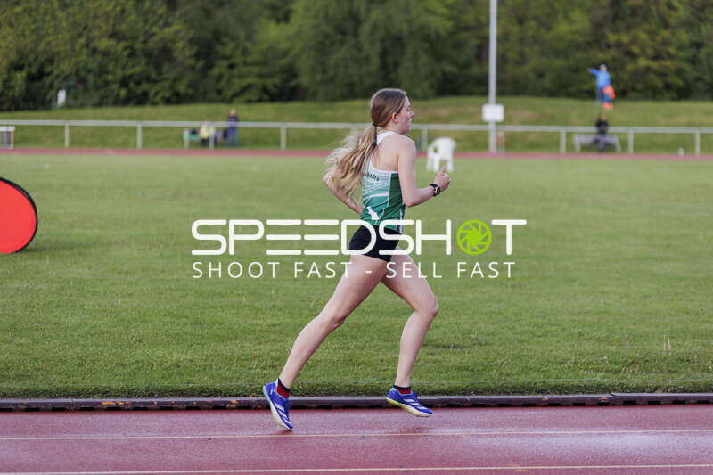 Athletin beim LAZ Meeting