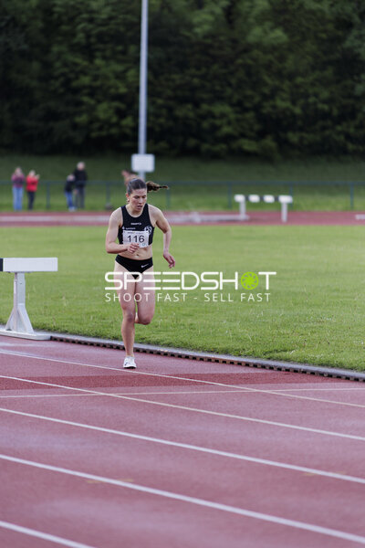 Athletin mit Startnummer 116