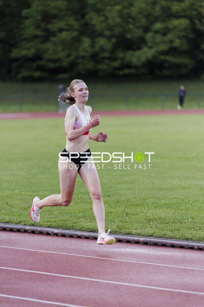 Athletin beim LAZ Meeting