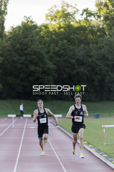Sprintduell mit Startnummern