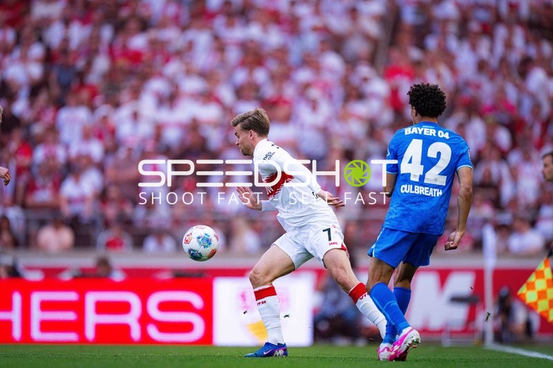 Zweikampf um Ball